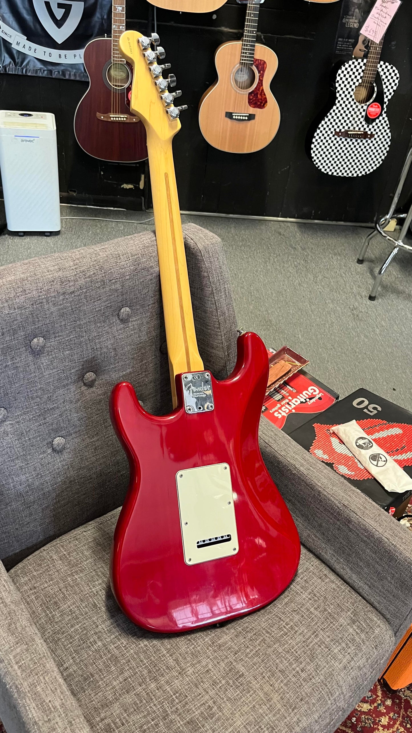 Second Hand Fender 2000 Deluxe Strat Crimson Red Transparent MN in Hard Case Serial # Z0052993