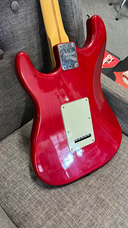 Second Hand Fender 2000 Deluxe Strat Crimson Red Transparent MN in Hard Case Serial # Z0052993