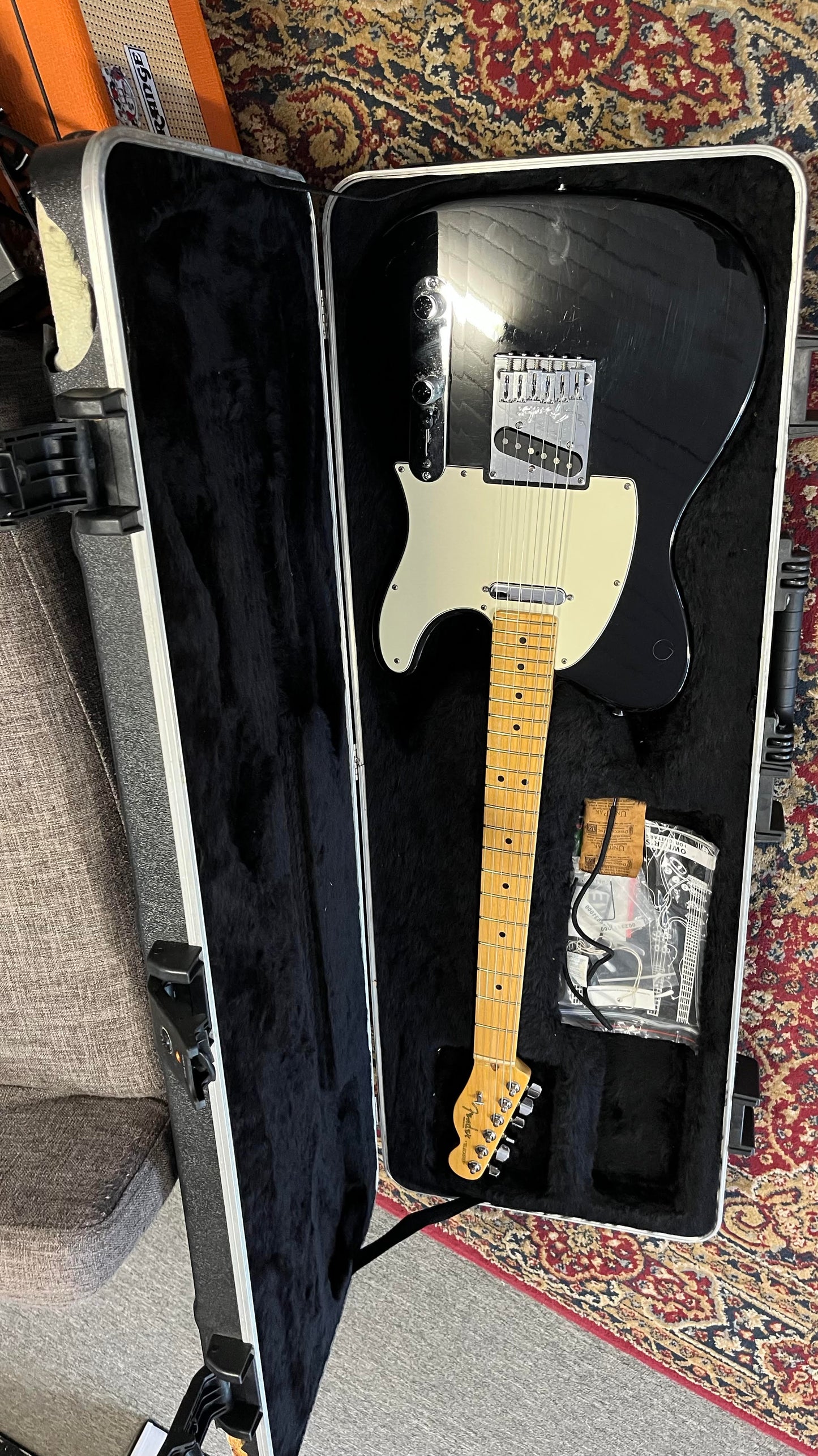 Second Hand 2010 Fender American Standard Tele Black MN in Hard Case Serial # US10097688