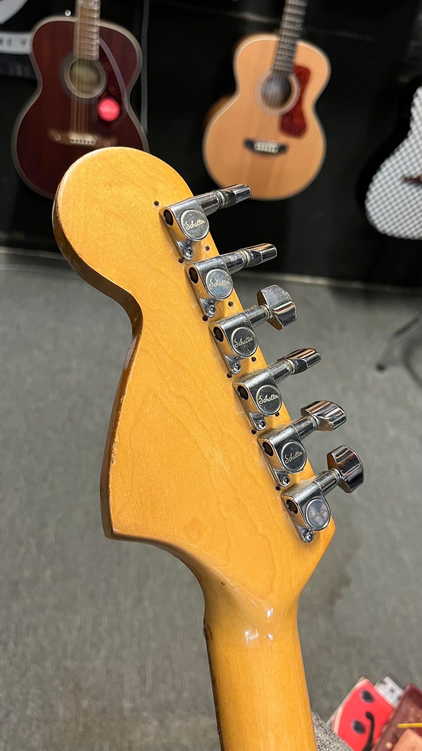 Fender 1975 Modded Strat 3 Colour Sunburst MN in Original Case