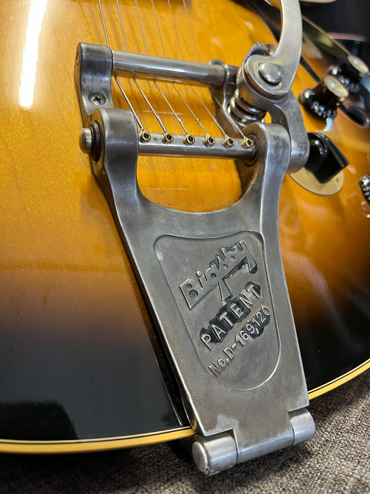 Second Hand 2006 Gibson ES345 with Bigsby in Hard case Serial #