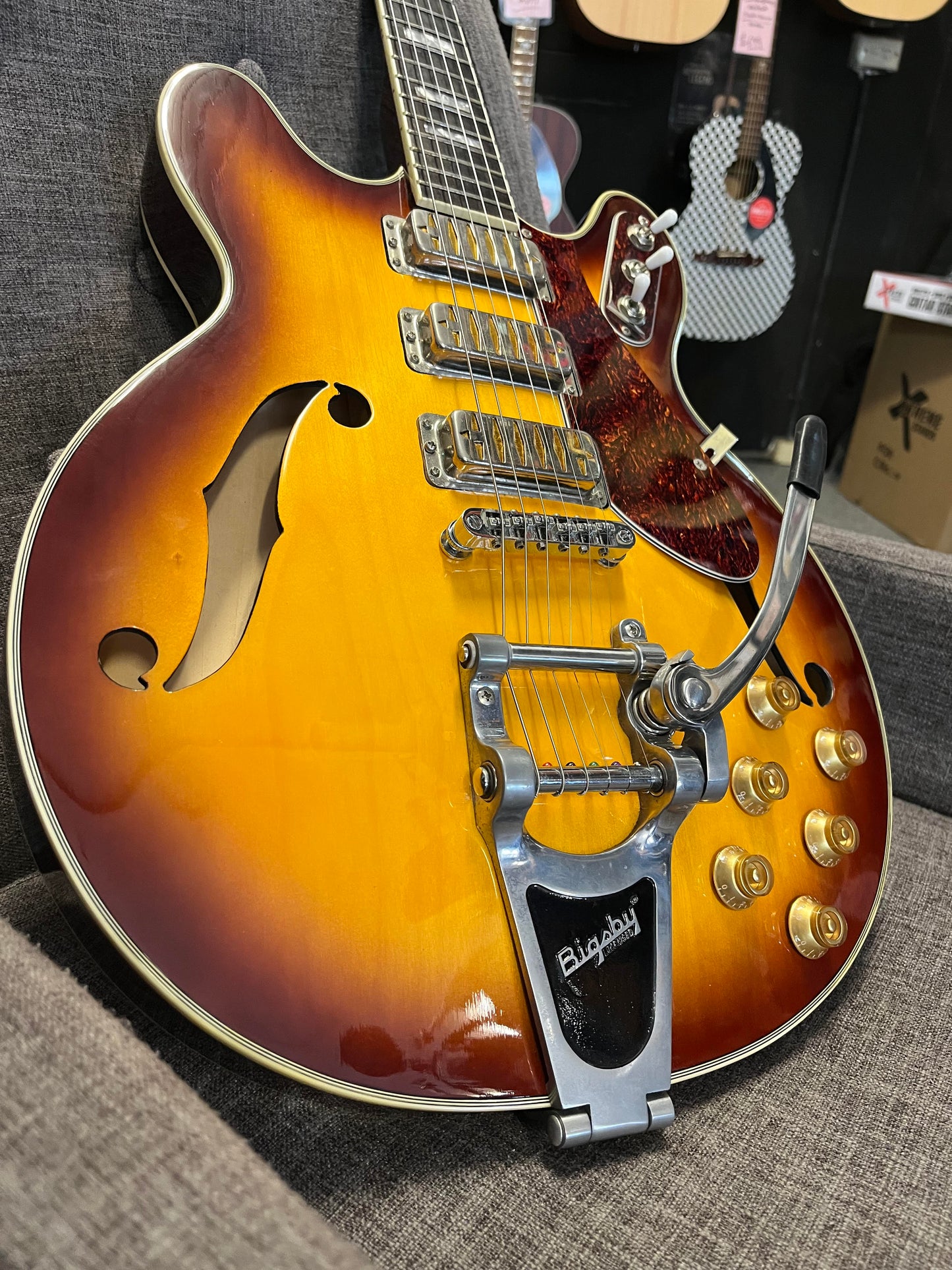 Second Hand Eastwood Airline Guitars H78 Honeyburst 2014 in Hard case