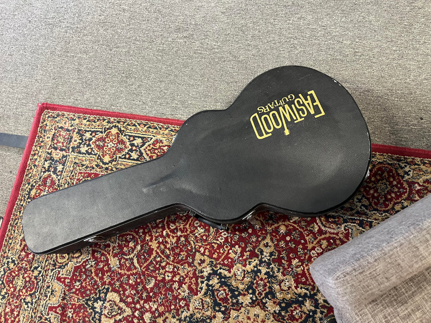 Second Hand Eastwood Airline Guitars H78 Honeyburst 2014 in Hard case