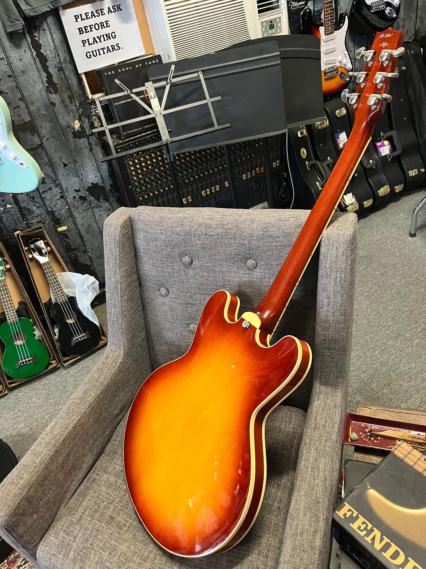 Second Hand Heritage H-535 2017 in Hard Case Serial # AH16801