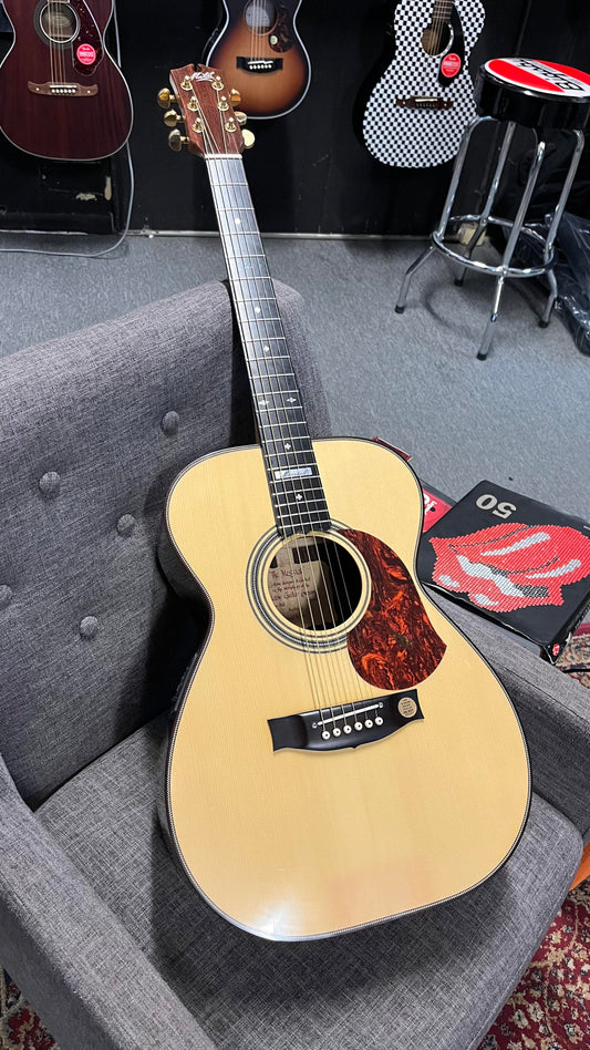 Second Hand Maton EM100-808 2011 in Hiscox Case Serial # 2005 (10/11)