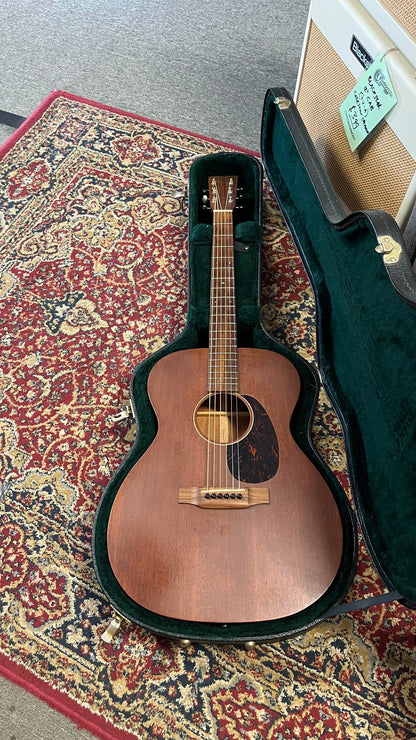 Martin OOO15M 2012 in Hard Case with K&K Pure Mini pickup Serial # 1593393