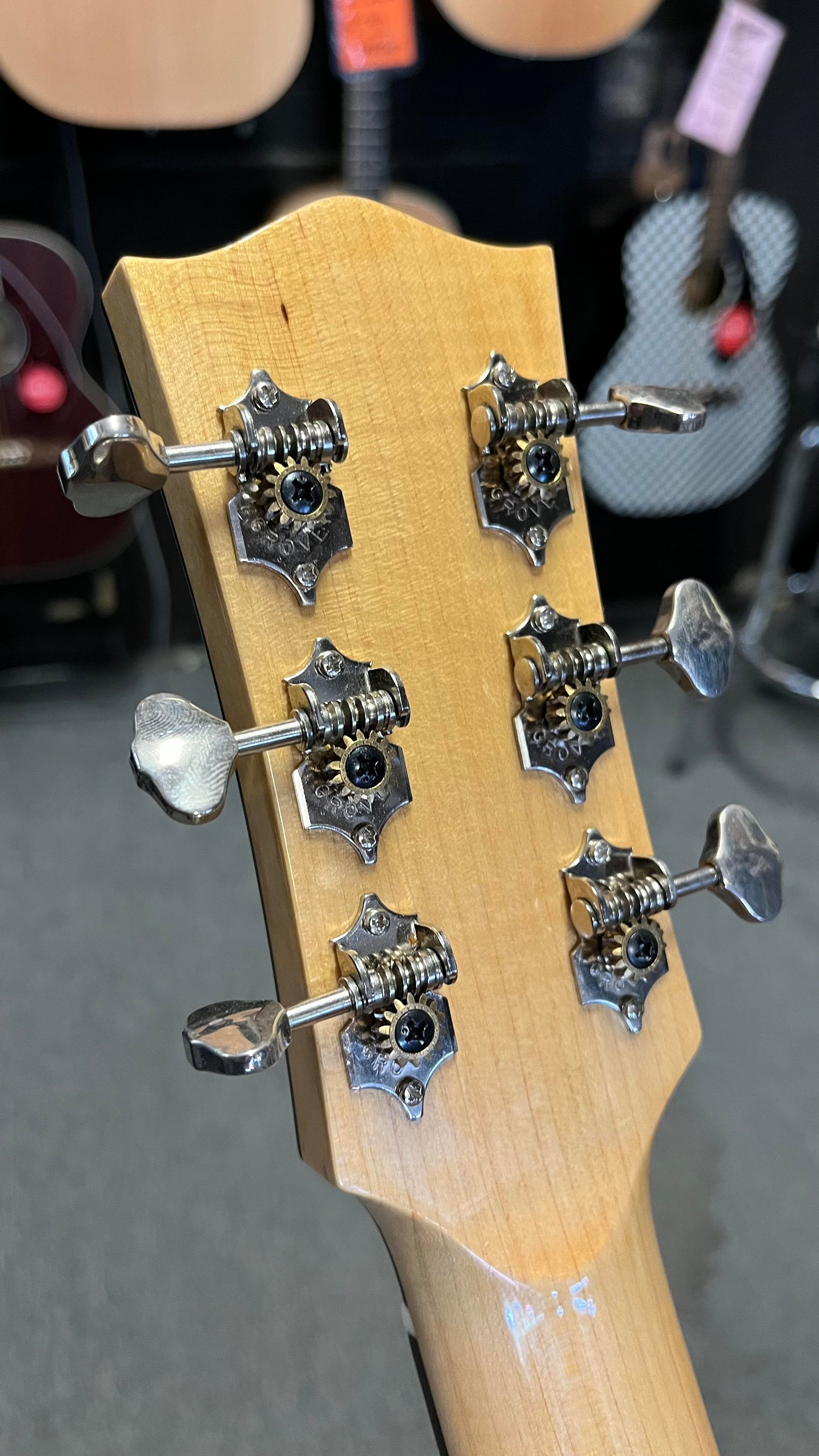 Maton 2014 Custom Shop Classic "Clarice" in Hiscox Case