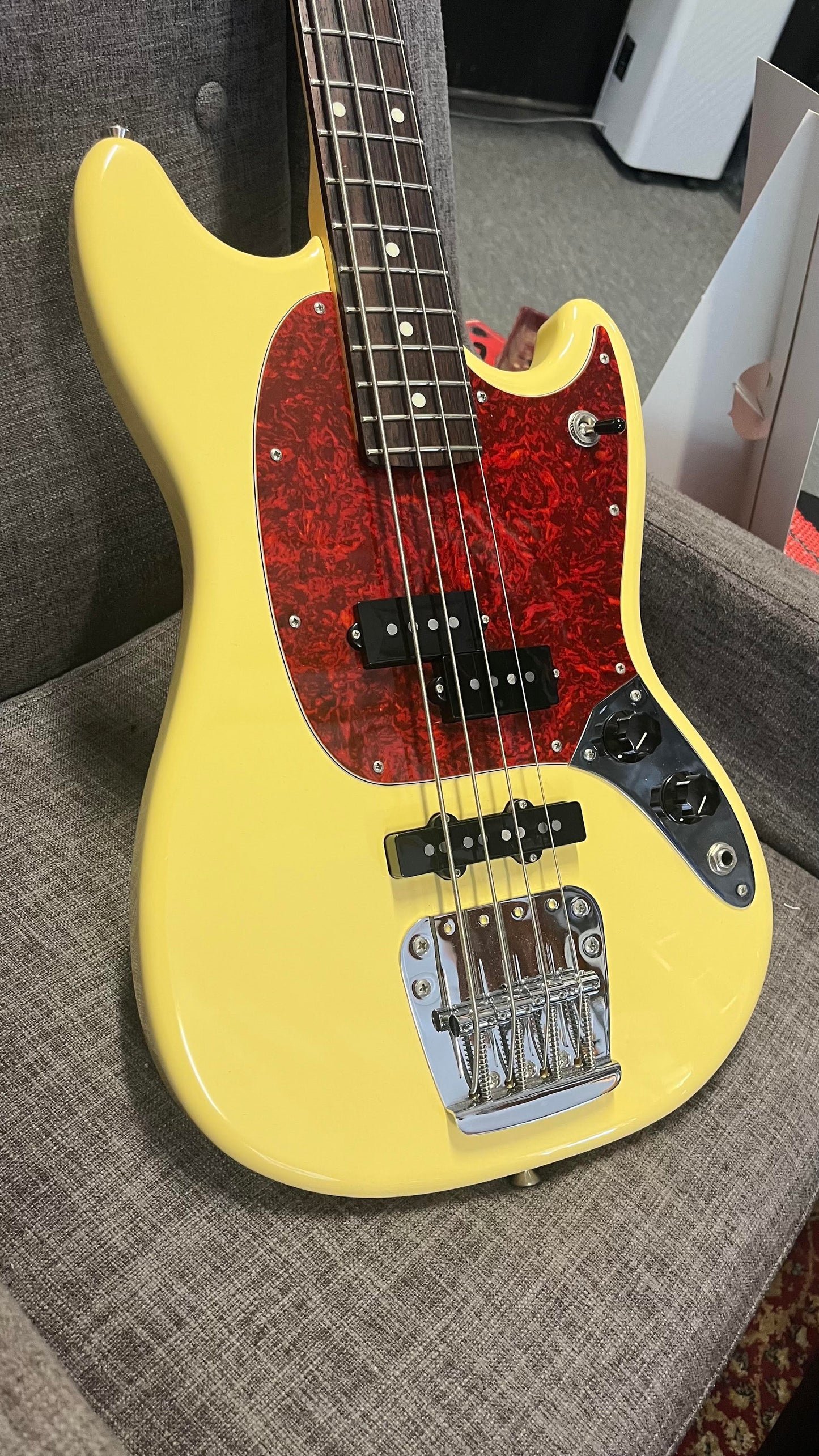 2020 MIJ Fender Hybrid Mustang Bass Vintage White in Hard Case Serial #JD20004078