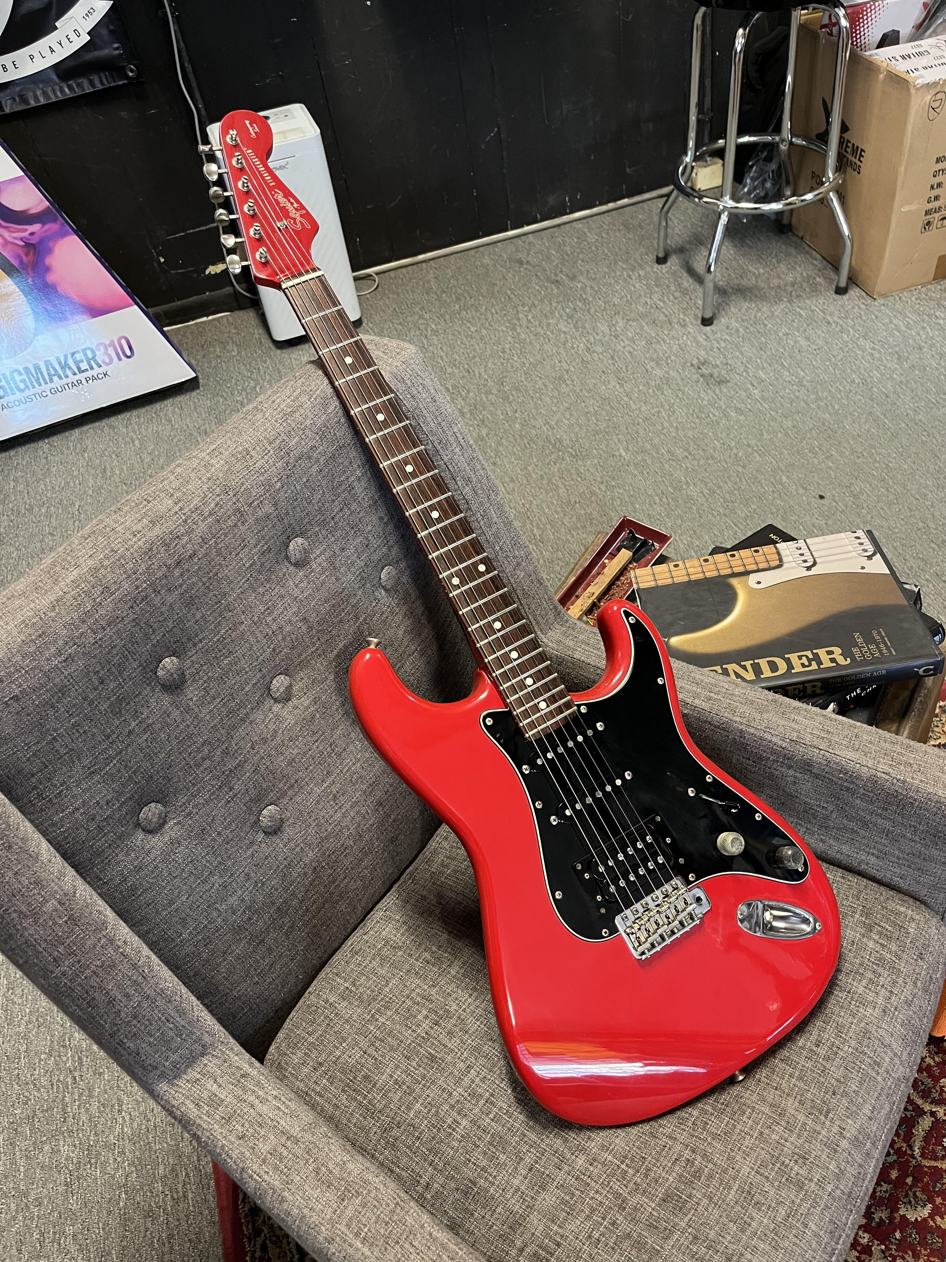 Squier 1984 Contemporary Series JV Strat SST314-55 Torino Red in