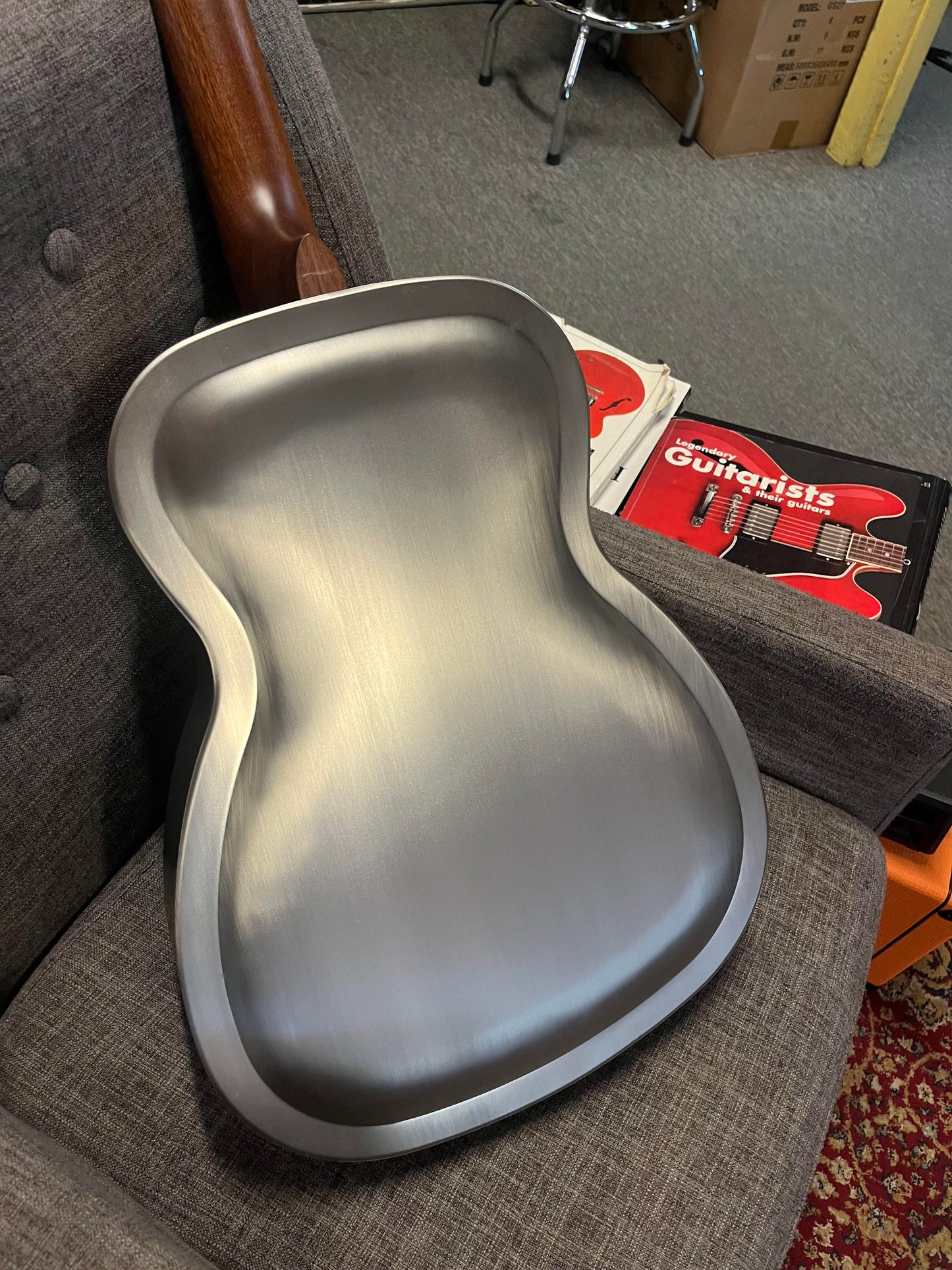 Regal RC-1E Metal Body Resonator with Lipstick Pickup