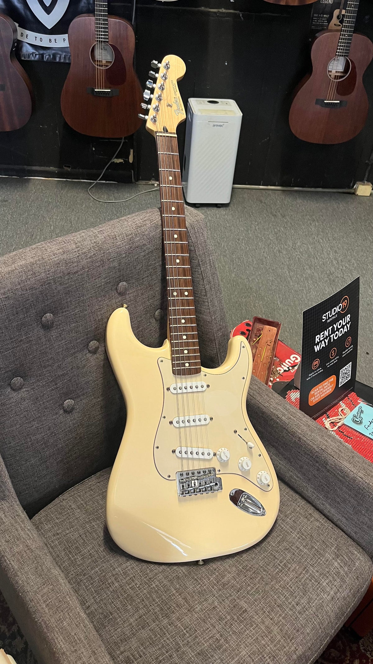 Second Hand Fender Mexican Standard Strat 2006 Desert Sands in Bass Hard Case Serial # MZ6195699