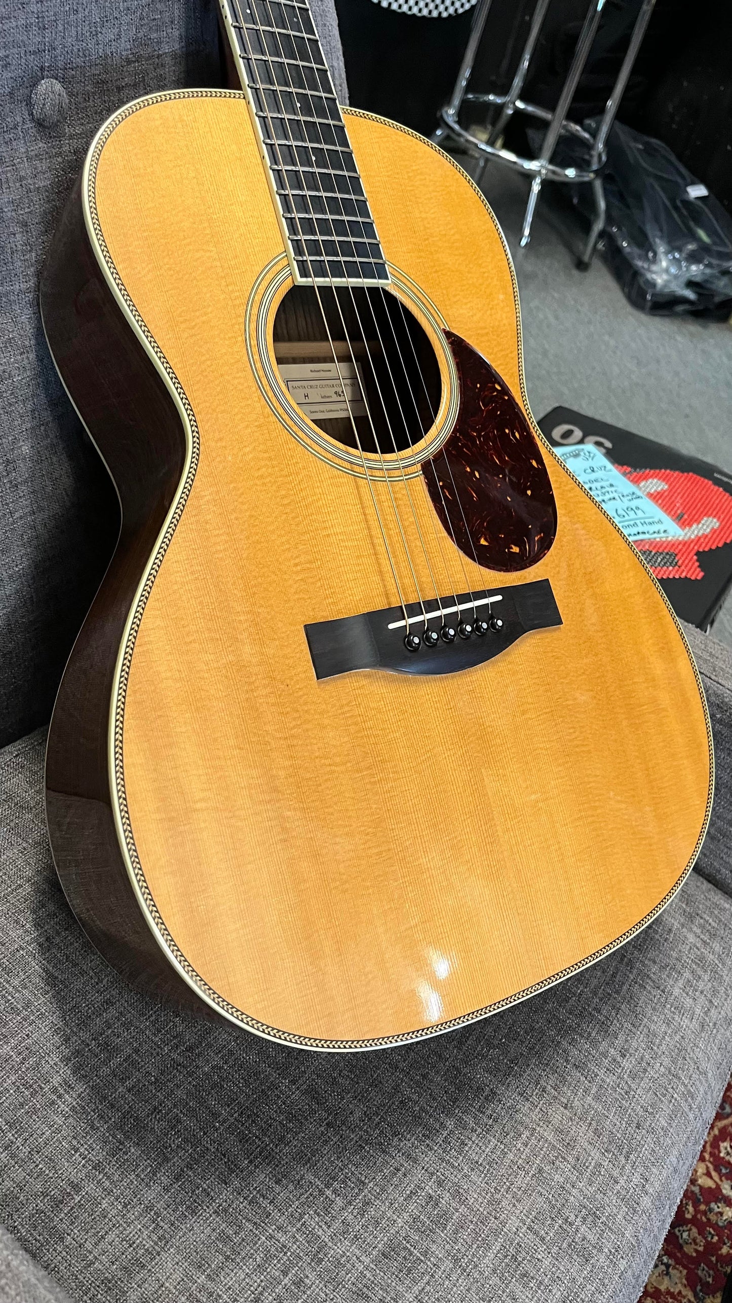Second Hand Santa Cruz H1 Model Parlour in Hard case Serial # 965 2006