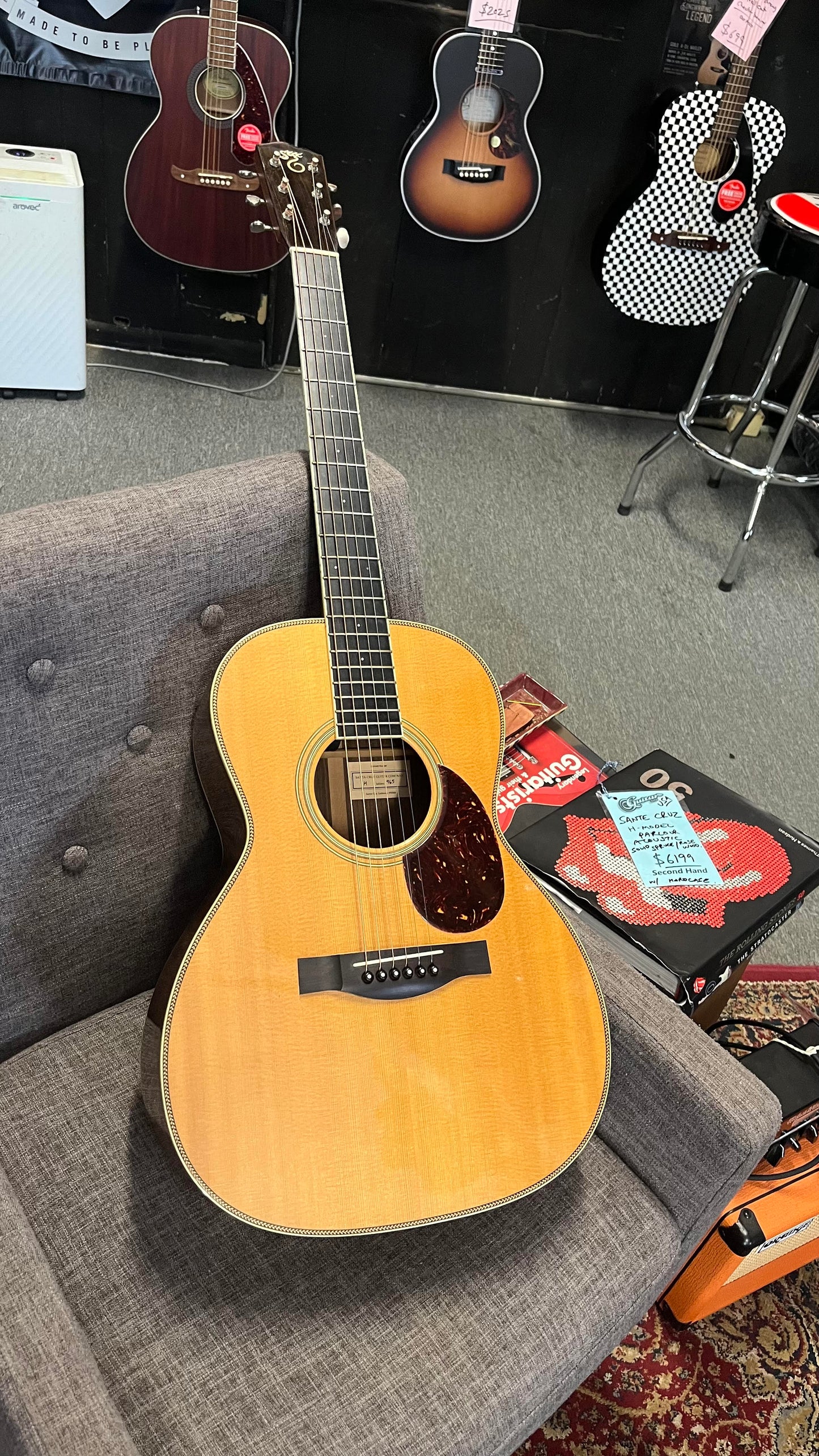 Second Hand Santa Cruz H1 Model Parlour in Hard case Serial # 965 2006