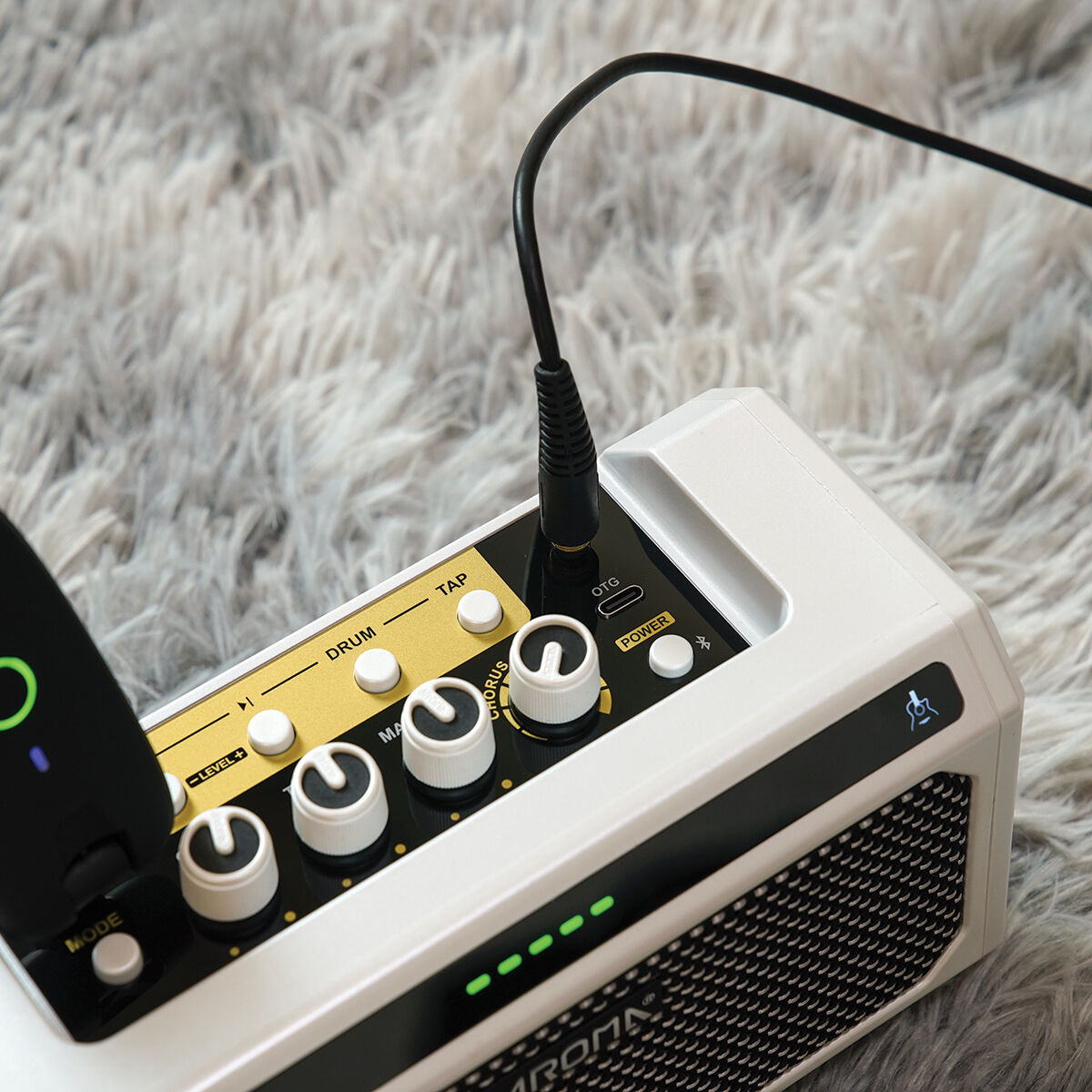 Aroma 10W Acoustic Guitar Amplifier with Drum Machine [TG-08A]
